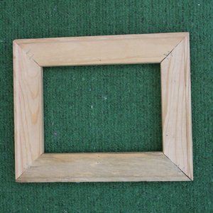 Vintage 1980`s picture photo frame 5" X 7" natural wood